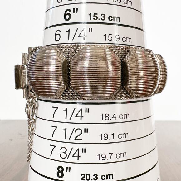 1950s Hobe Bracelet | 3d Mesh Silver Tone Panel Link Etched Texture Signed MCM - Picture 6 of 13